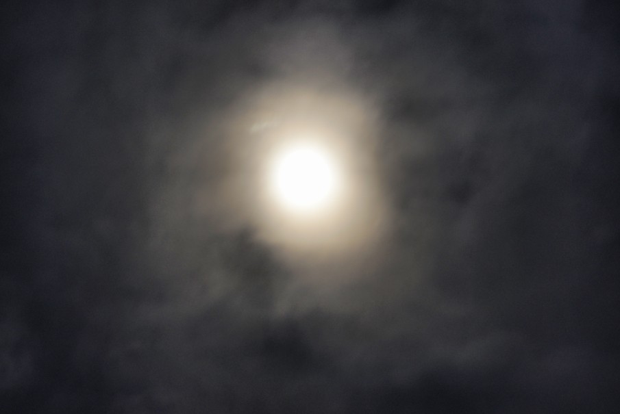 Moon-Cloud-MidAutumn